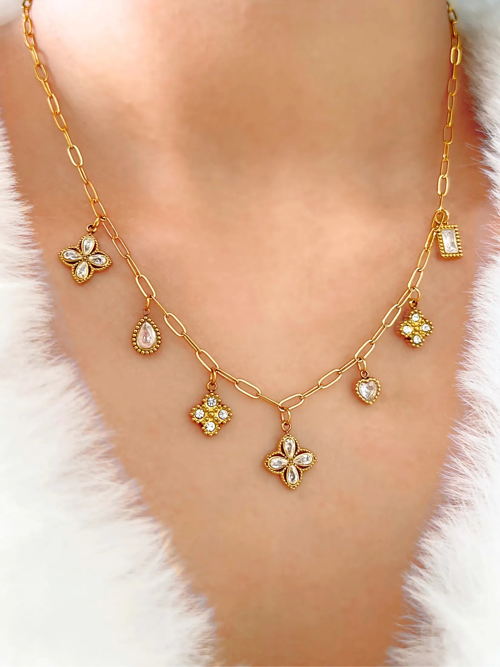 Delyra Clover Necklace