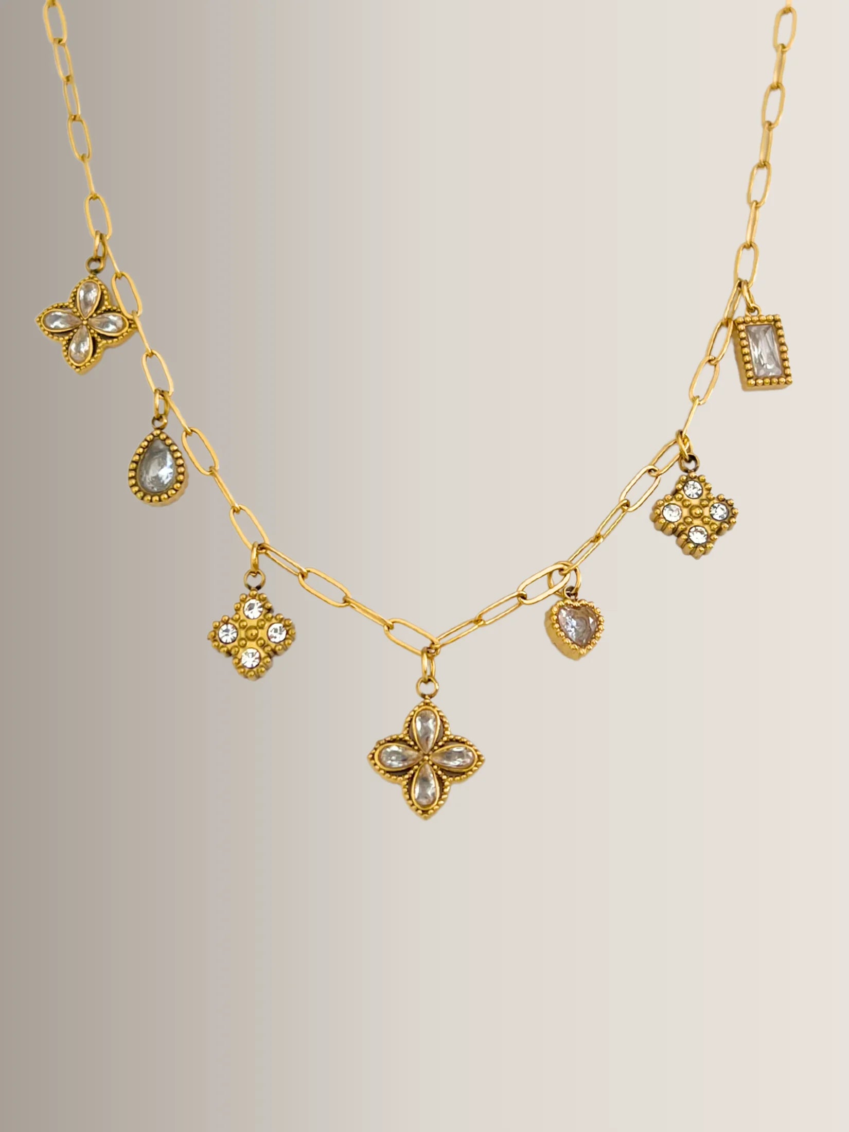 Delyra Clover Necklace