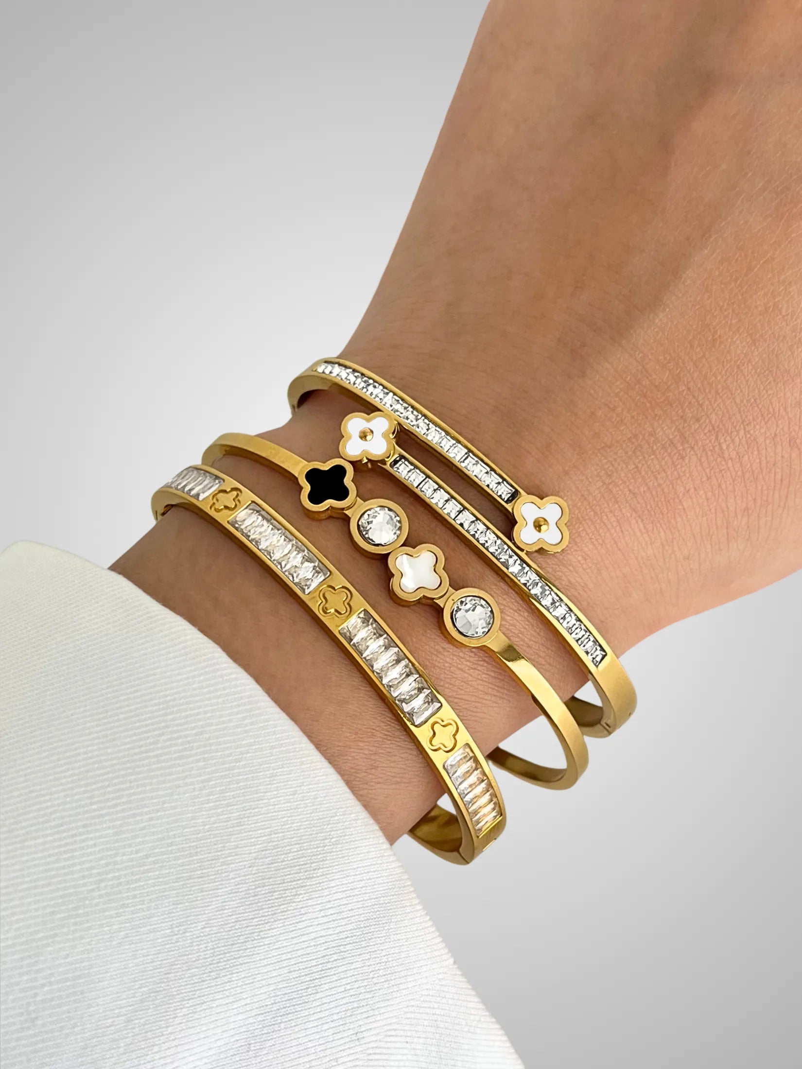 Elowen Clover Bangle