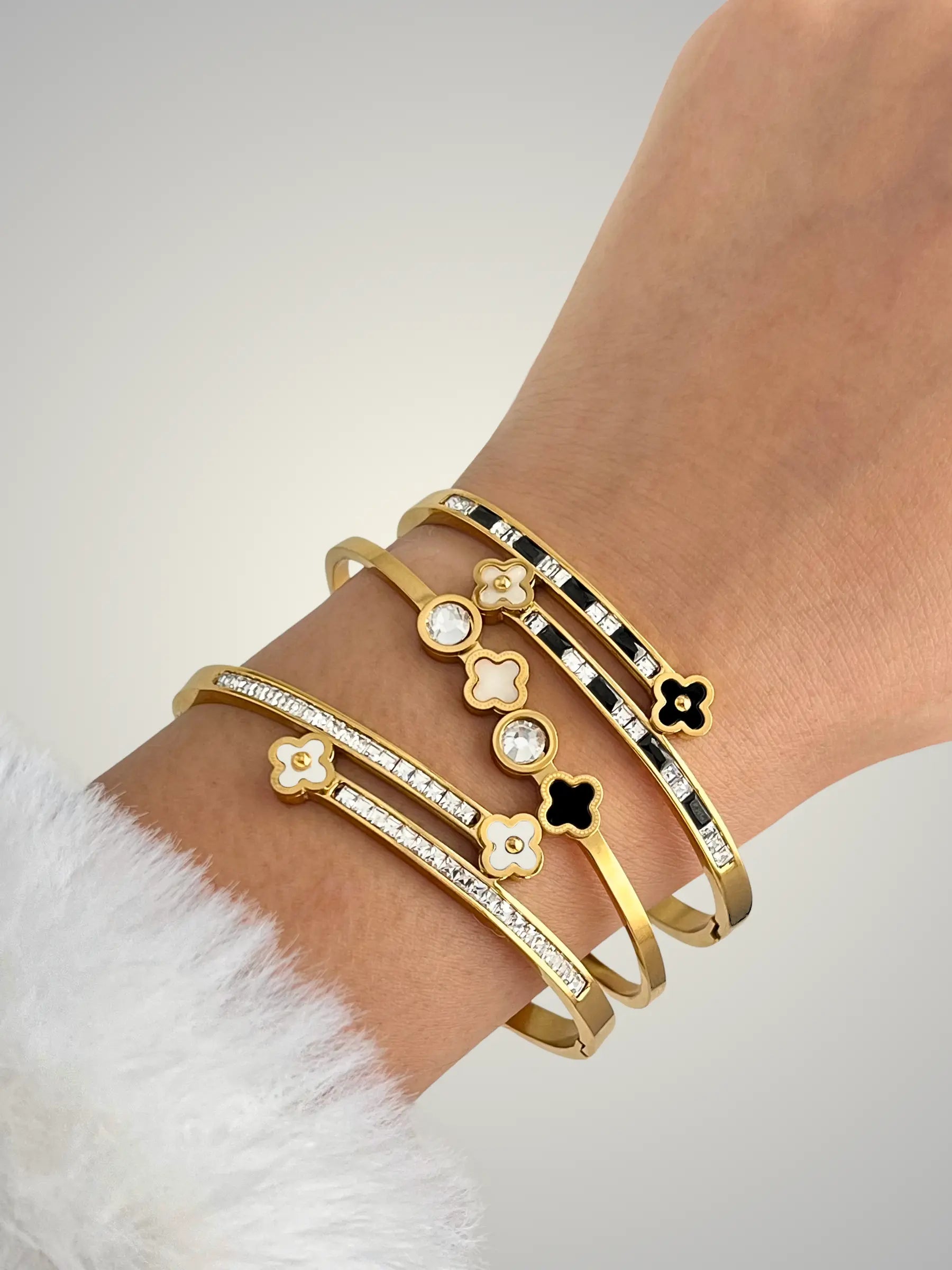 Elowen Clover Bangle