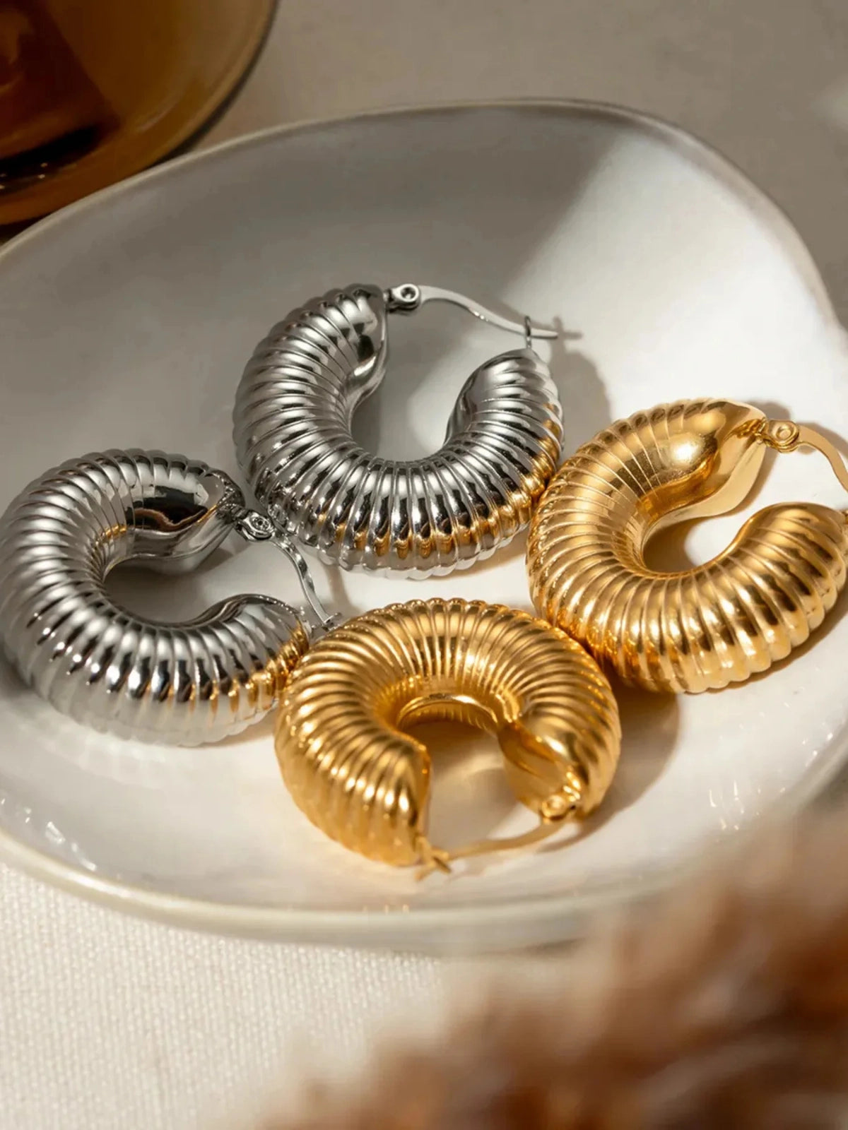 Karina HOOP EARRING