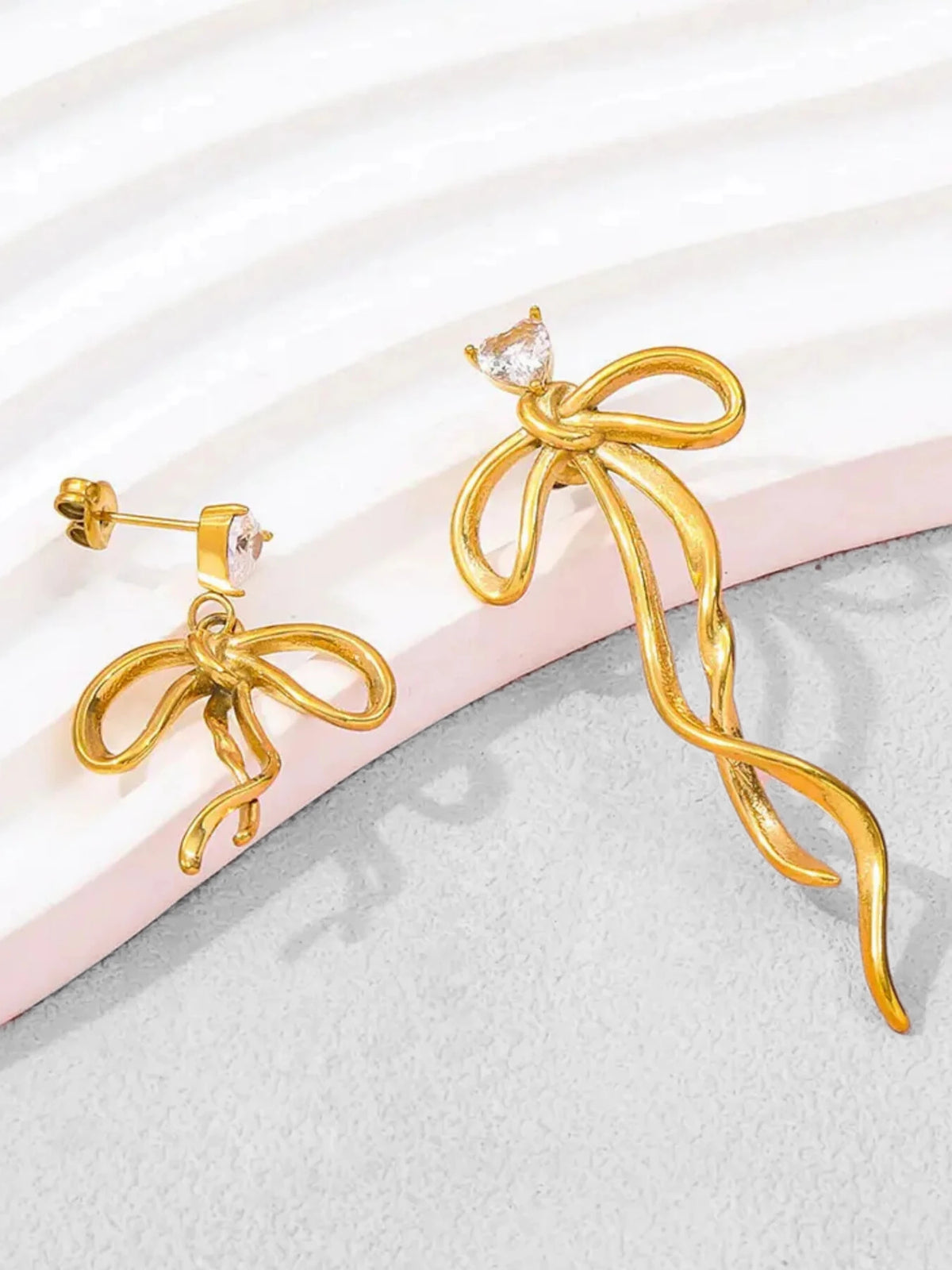 Lovella Bow Earring