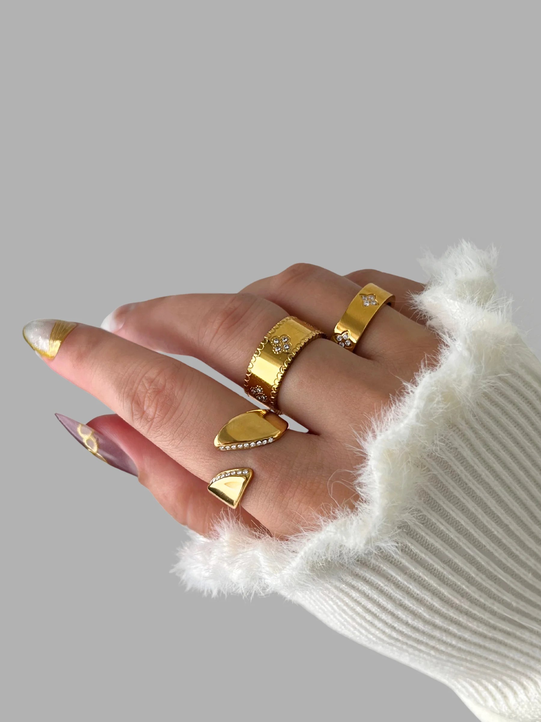 Cleo Overlap Ring