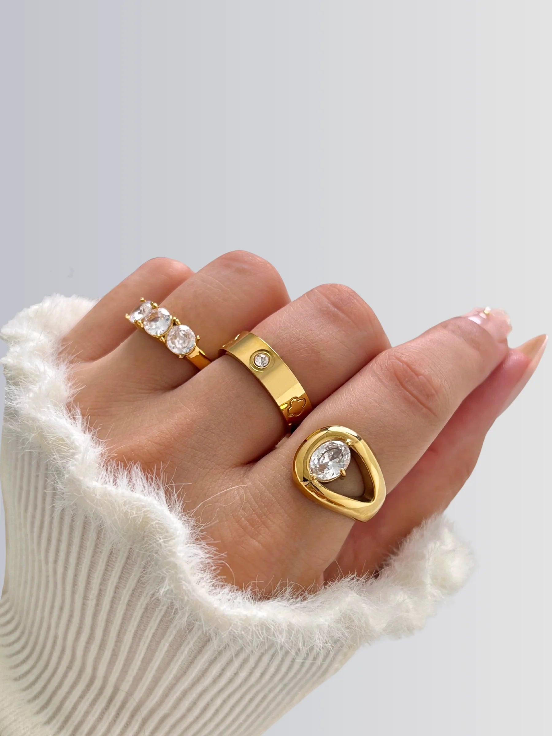 Mova Solitaire Ring