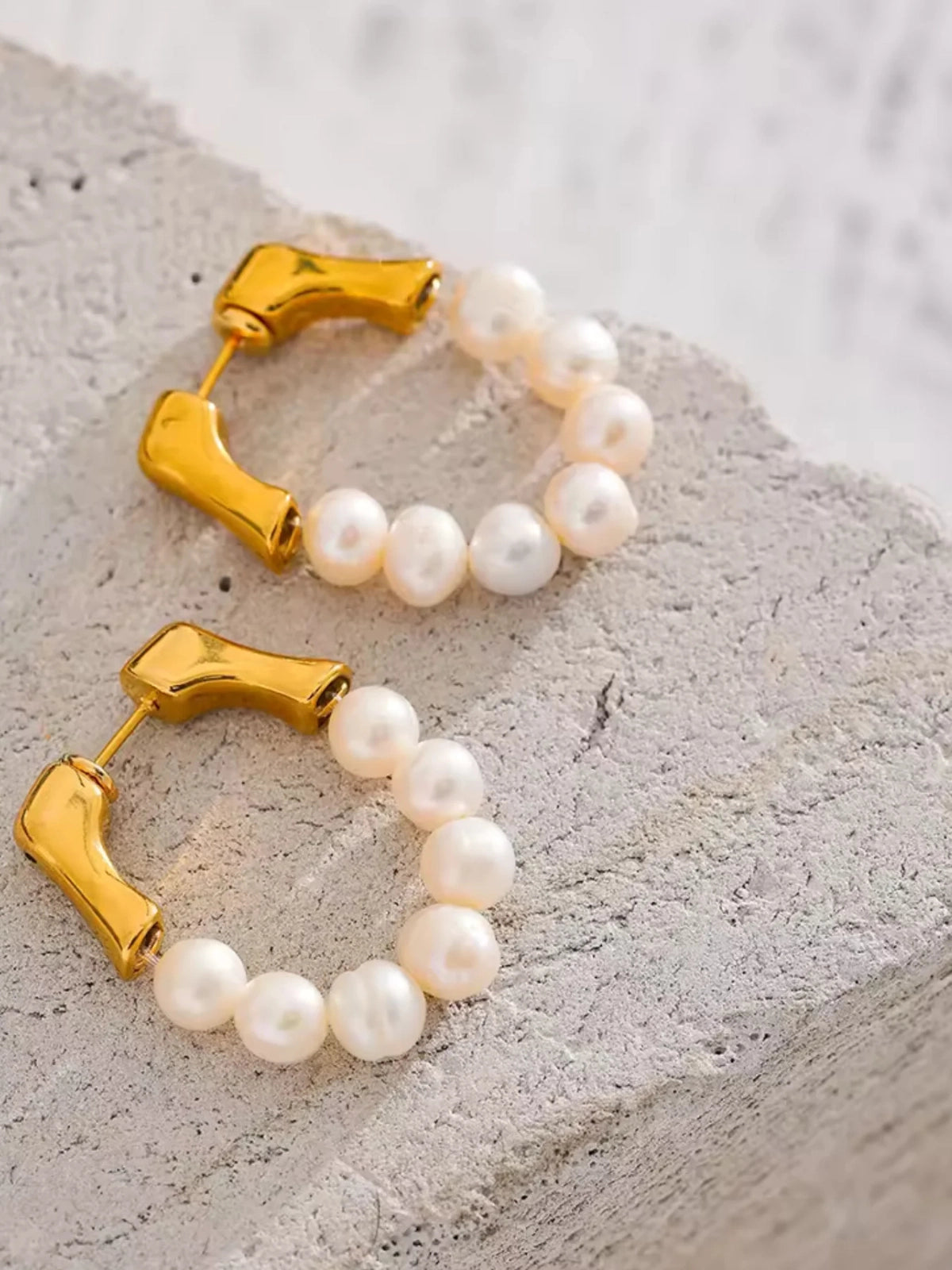 Seafoam Pearl Earrings by Shine With Me — size 27 mm × 34 mm, total weight 15g, 18K gold‑plated on stainless steel with natural freshwater pearl.