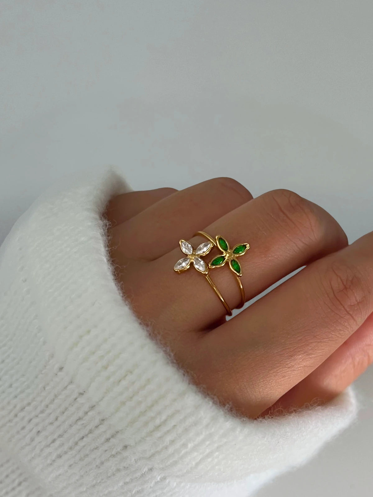 Lucia Ring