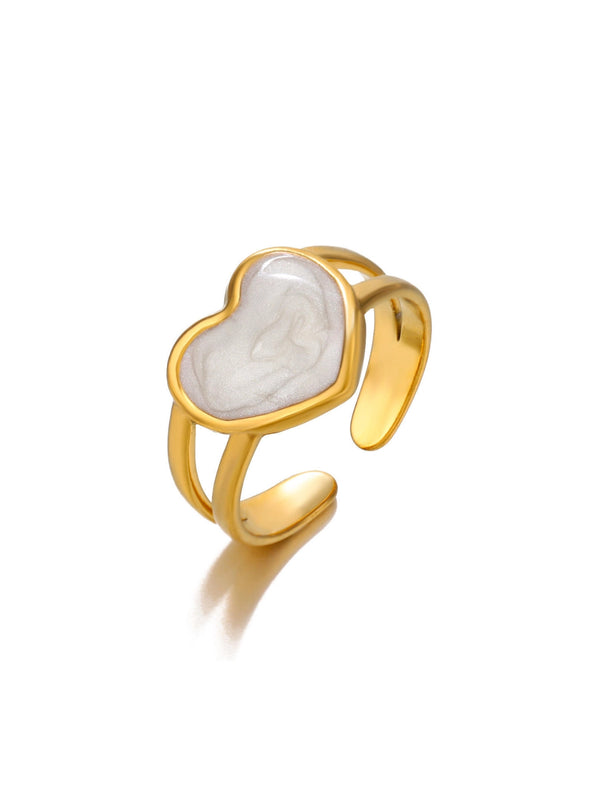 Juliette Ring – Front View-Gold ring with a white stone on a white background