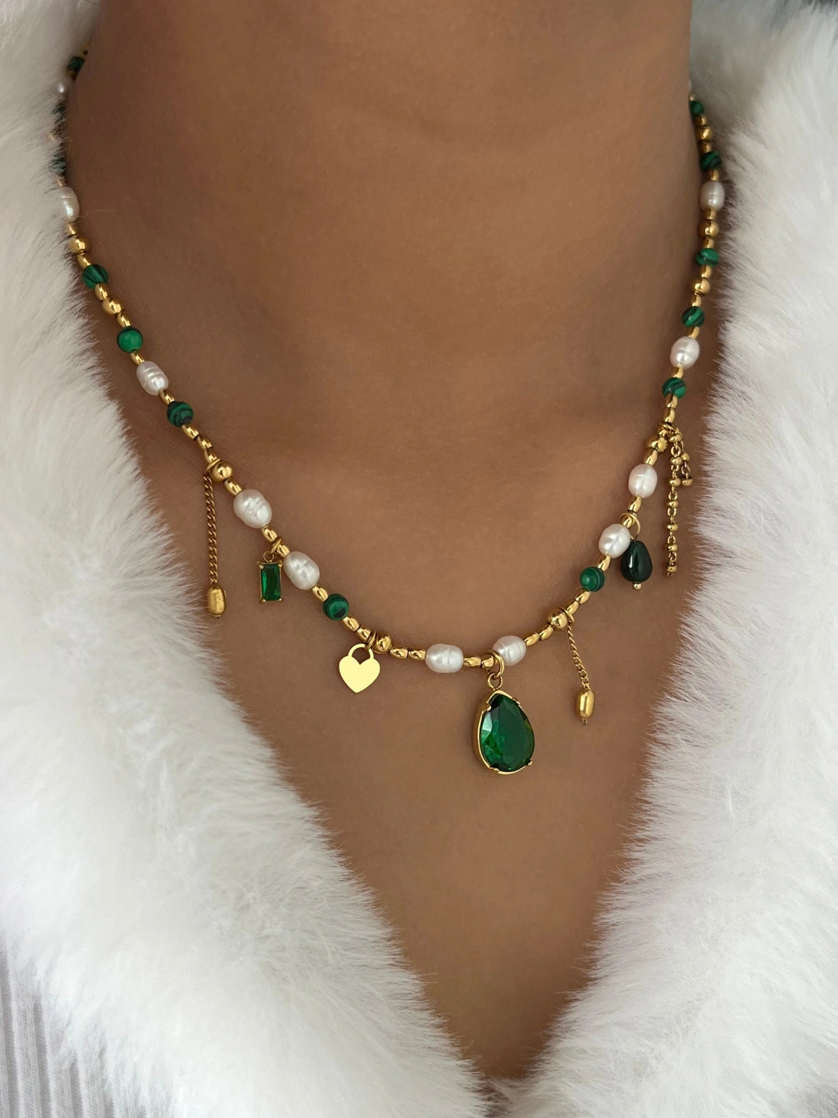 SHINE WITH NECKLACE